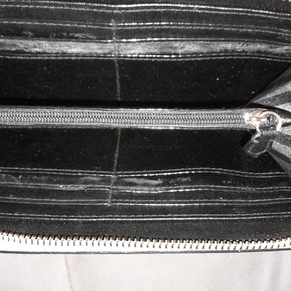 Victoria's Secret Quilted Blush Wallet EUC - Picture 5 of 7